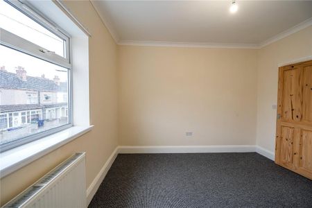 3 bedroom terraced house to rent - Photo 4