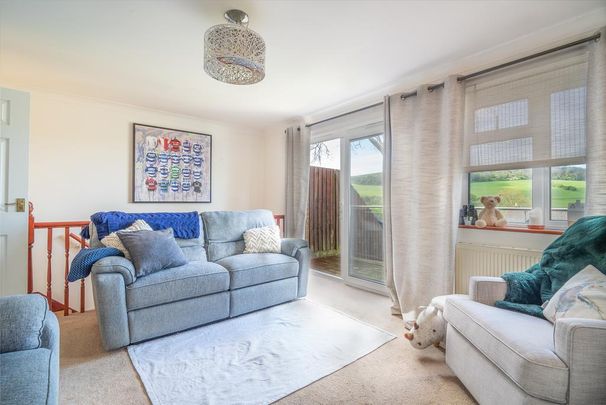 3 bedroom semi-detached house to rent - Photo 1