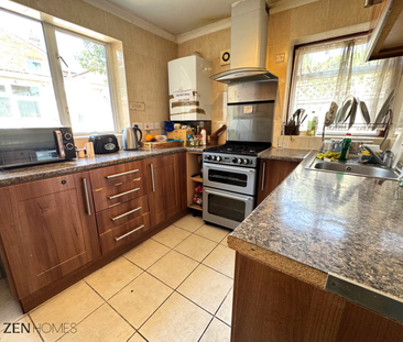 1 bedroom in a house share to rent - Photo 4