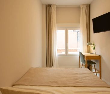 Room in a shared 15-bedroom apartment for rent in Ciudad Universitaria, bills included - Photo 2