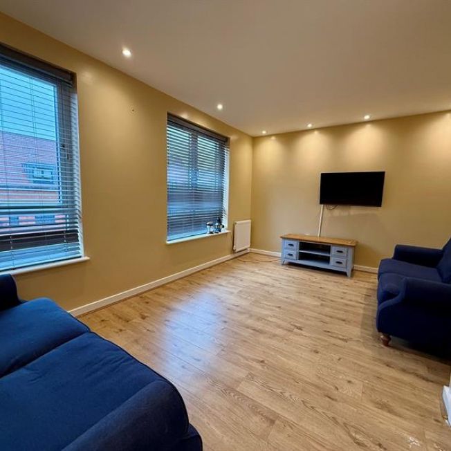 4 Bedroom Terraced To Let - Photo 1