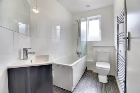 Clowser Close, Sutton - Photo 5