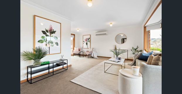 Ideally positioned family residence with access to the park! - Photo 1