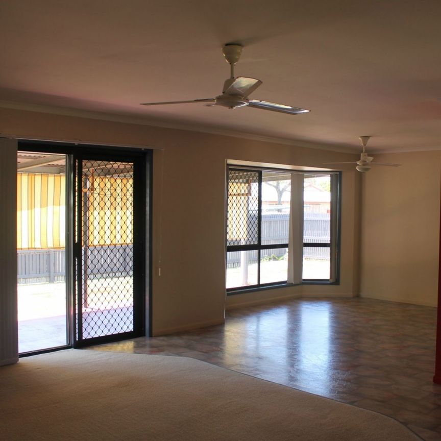 15 Cassia Street, Beaconsfield QLD 4740 - House For Rent | Domain - Photo 1