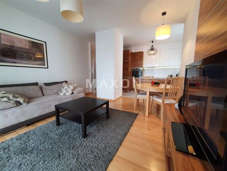 Nowoczesne przy stacji metra Rondo Daszyńskiego. - Photo 2