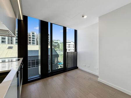 Welcome to 308/10 Alpha Street - Photo 4