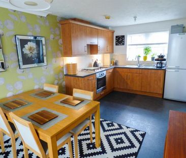 3 bedroom House To Let - Photo 3