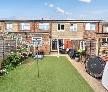 4 bedroom terraced house to rent - Photo 4