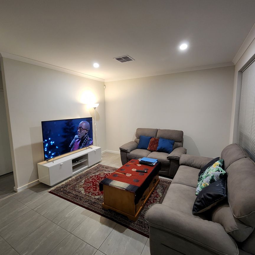 Westminster - Photo 1