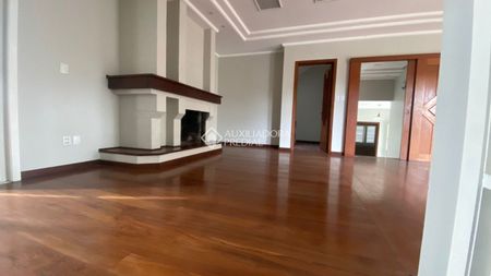 Casa com 5 quartos e 463m² para alugar em igara, Canoas. - Foto 4