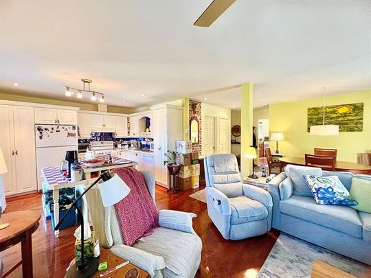 1239 Rue Stephens - Photo 1