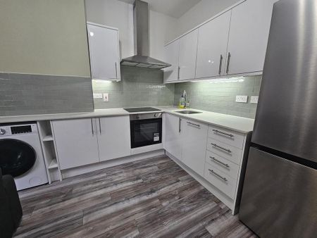 2 bedroom flat to rent - Photo 4