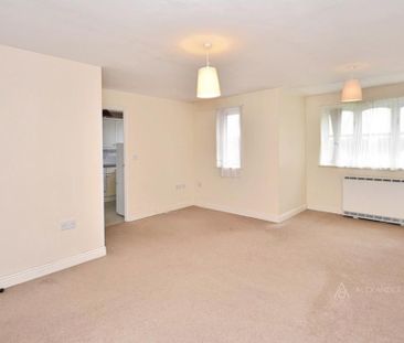 2 bedroom flat to rent - Photo 2