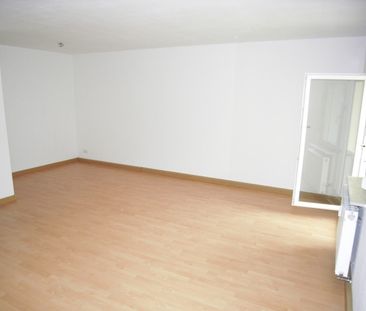 2-Zimmerwohnung mit Balkon und Laminatfußboden ! - Photo 1