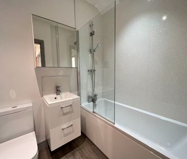 3 bed Apartment for Rent - Photo 4
