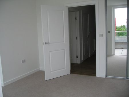 2 Bed Flat, Lime View Apartments, E14 - Photo 4
