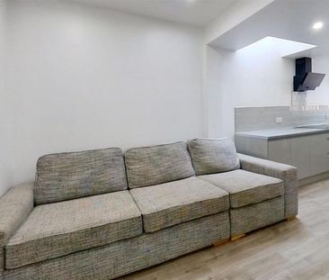 5 bedroom house to rent - Photo 4