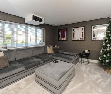 4 bedroom detached house to rent - Photo 3