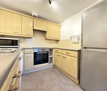 2 bedroom apartment to rent - Photo 4