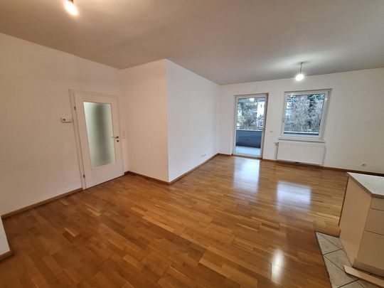 Sonnige 3-Zimmer Wohnung in der Sophiengutstraße 31 / Froschberg - Photo 1
