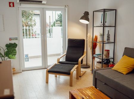 Rua da Ramada Alta, Vila Nova de Gaia, Porto 4400-263 - Photo 2