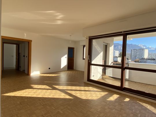 Location Appartement 4 pièces 98m² ANNECY 74000 - Photo 1