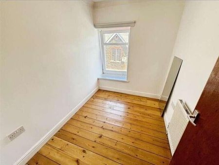 Bryn Eirw, Trehafod, CF37 - Photo 2