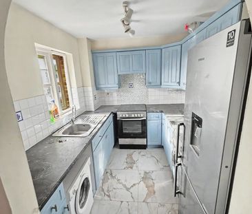 2 Bed Flat, Fawcett Close, SW16 - Photo 5