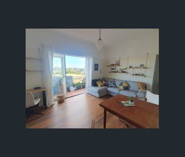 Unique Art Deco 1 bedroom apartment - Ocean and Coogee valley views - Photo 1