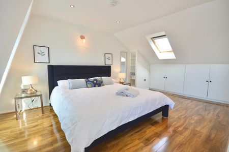 3 Bed Flat, Townmead Road, SW6 - Photo 3
