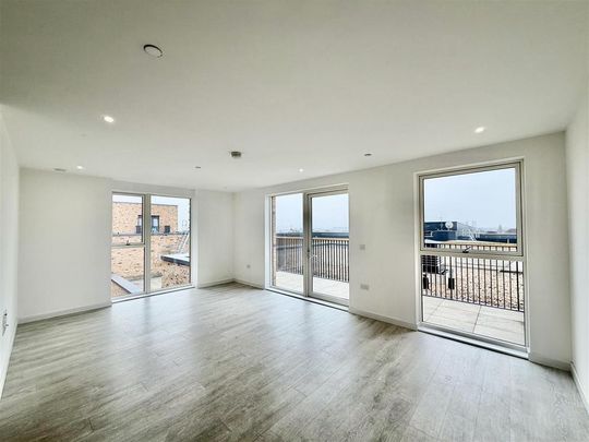 3 bedroom apartment to rent - Photo 1