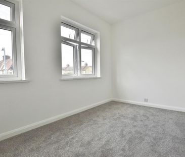 2 bedroom Flat To Let - Photo 5