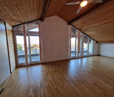 charmante 2 1/2-Zimmerwohnung, Dachstock - Foto 5