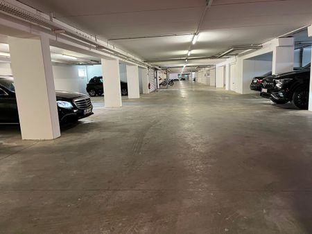 Repräsentative Büroetage in verkehrsgünstiger Toplage von 19061 Schwerin-Krebsförden - Photo 2