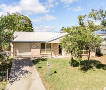 SPACIOUS 3 BEDROOM HOME! - Photo 3