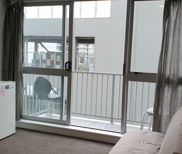 Well Presented 2 Bedroom Apartment - Photo 6