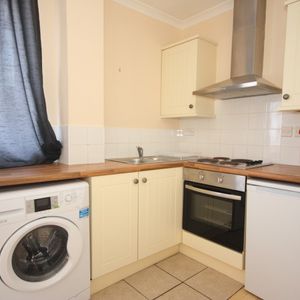 Chobham Road, Woking - Photo 2