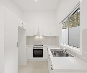 Brand new two-bedroom granny flat - Private Beecroft Setting - Photo 4