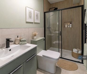 2 bedroom flat to rent - Photo 4