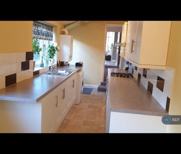 3 bedroom terraced house to rent - Photo 5