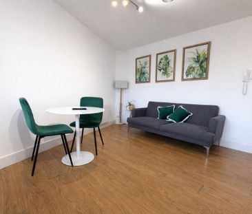 1 bedroom apartment to rent - Photo 2