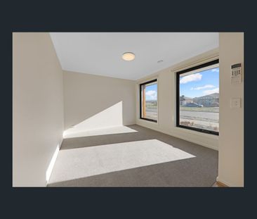 🏡 4-Bedroom House in Wallan - Photo 4