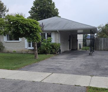 For Lease - 26 Murchison Crescent, Toronto, Ontario - Photo 5