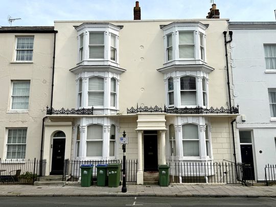 3 bedroom apartment to rent - Photo 1