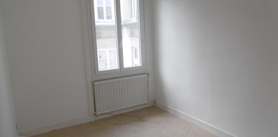 Location Appartement 1 pièce 22m² ST ETIENNE 42000 - Photo 2