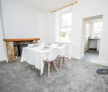 3 bedroom terraced house to rent - Photo 3