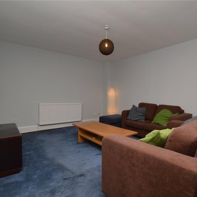 3 bedroom flat to rent - Photo 1