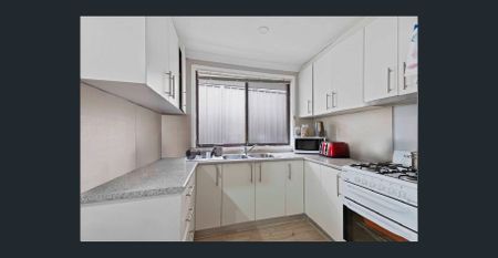 MODERN HOME IN QUIET LOCATION! - Photo 3