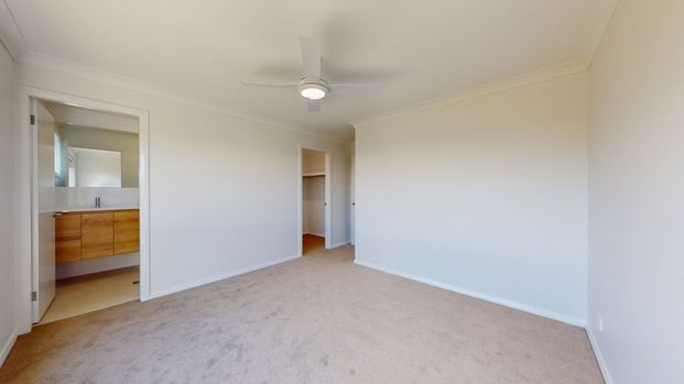 Stunning Modern Home - Photo 1