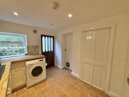 3 bedroom end of terrace house to rent - Photo 5